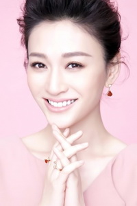 "李小冉